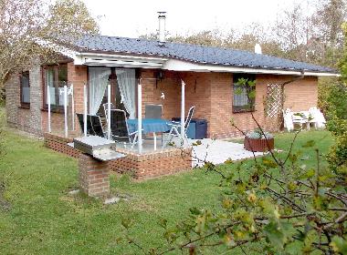 Sdterrasse, Markise, Windschutz und Grill
