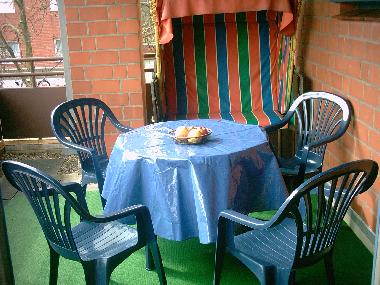 �berdachter Balkon