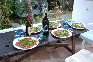 Und so k�nnt ihr auf der Terrasse schlemmen