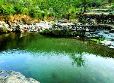 Ferienhaus in Aguincho - Alvoco da Serra (Serra da Estrela) oder Ferienwohnung oder Ferienhaus