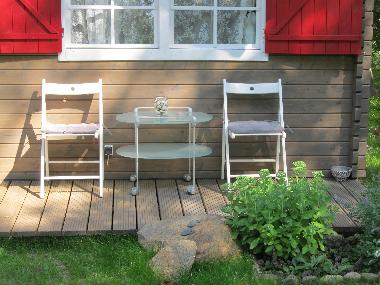 Summerhome 1 (Terassenmoebel mit Steckdose fuer Laptop-Nutzer)