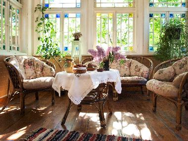 Die sonnige und romantische Veranda