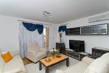 Villa in Okrug Gornji (Splitsko-Dalmatinska) oder Ferienwohnung oder Ferienhaus