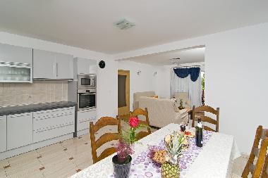 Villa in Okrug Gornji (Splitsko-Dalmatinska) oder Ferienwohnung oder Ferienhaus