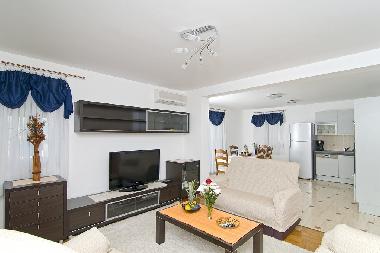 Villa in Okrug Gornji (Splitsko-Dalmatinska) oder Ferienwohnung oder Ferienhaus