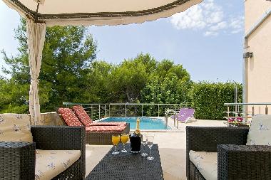 Villa in Okrug Gornji (Splitsko-Dalmatinska) oder Ferienwohnung oder Ferienhaus