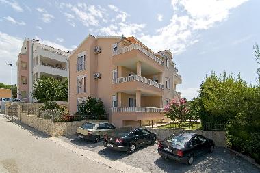 Villa in Okrug Gornji (Splitsko-Dalmatinska) oder Ferienwohnung oder Ferienhaus