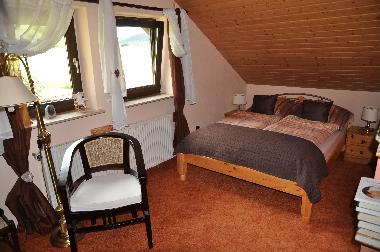Schlafzimmer Bild 1