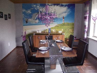 Trendiges Ess- und Spielzimmer mit Nordseefeeling