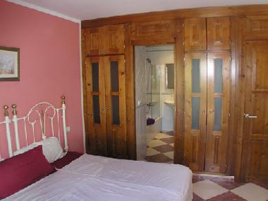 Schlafzimmer OG mit Bad Balkon & Meerblick 