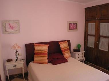 Schlafzimmer EG mit Terrassenzugang