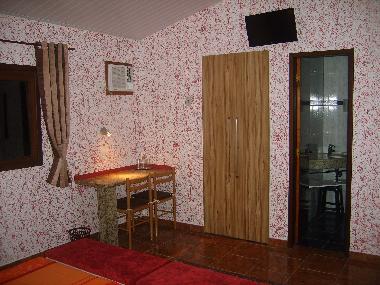 Zimmer (1) mit Ehebett