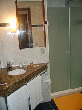 Bad (in allen Zimmer identisch)