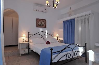 Hotel in Antiparos (Kyklades) oder Ferienwohnung oder Ferienhaus