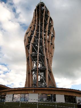 die Attraktion ganz nah : Aussichtsturm Pyramidenkogel