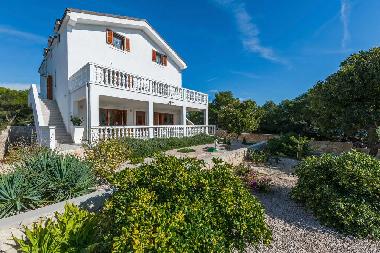 Villa in Pirovac (Sibensko-Kninska) oder Ferienwohnung oder Ferienhaus