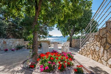 Villa in Pirovac (Sibensko-Kninska) oder Ferienwohnung oder Ferienhaus