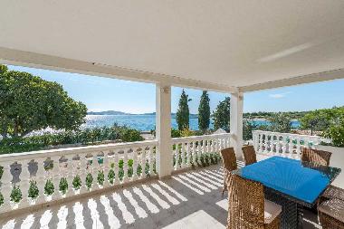 Villa in Pirovac (Sibensko-Kninska) oder Ferienwohnung oder Ferienhaus