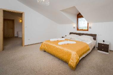 Villa in Pirovac (Sibensko-Kninska) oder Ferienwohnung oder Ferienhaus