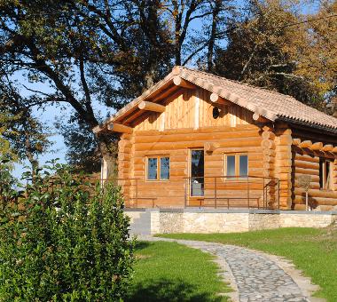 Chalet in montmurat (Cantal) oder Ferienwohnung oder Ferienhaus