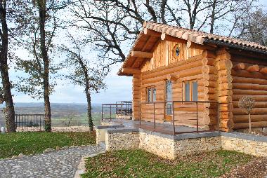 Chalet in montmurat (Cantal) oder Ferienwohnung oder Ferienhaus