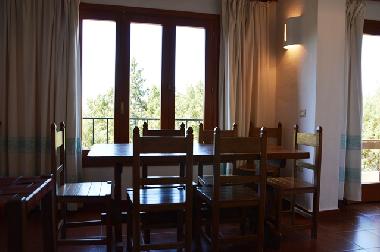 Esstisch vor der K�che, Fenster mit Meerblick