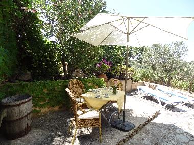 Terrasse des Gstehaus Casita Llevant der FincaOase in Son Macia