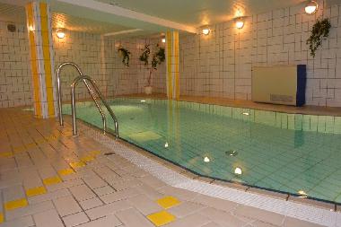 Das Schwimmbad mit Gegenstromanlage