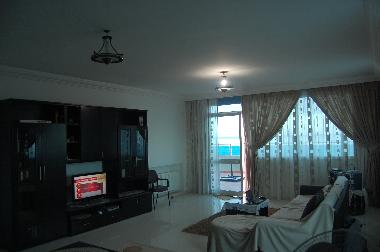 sat-tv-plasma, wifi-internet, muskianlage mit cd-player