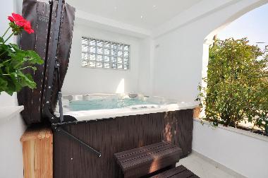 Ferienhaus in Duce (Splitsko-Dalmatinska) oder Ferienwohnung oder Ferienhaus