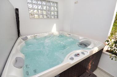 Ferienhaus in Duce (Splitsko-Dalmatinska) oder Ferienwohnung oder Ferienhaus