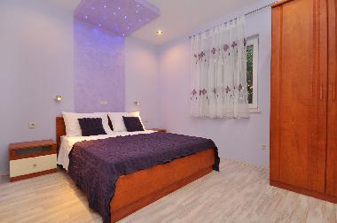 Ferienhaus in Duce (Splitsko-Dalmatinska) oder Ferienwohnung oder Ferienhaus