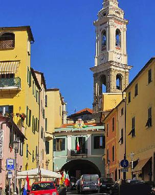 Dorfplatz von Dolcedo