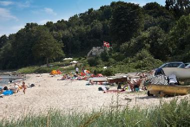 Der Kinderfreundlichen Strand an einem sch�nen Sommertag