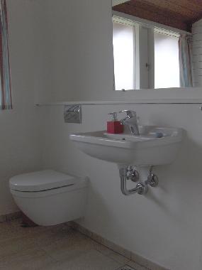 Badezimmer mit bequem und sch�ne Fu�bodenheizung !