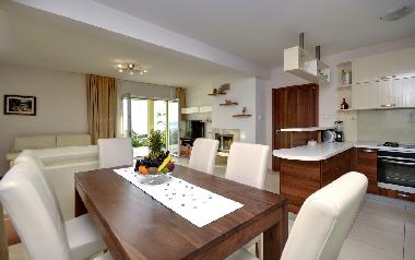 Ferienhaus in Makarska (Splitsko-Dalmatinska) oder Ferienwohnung oder Ferienhaus