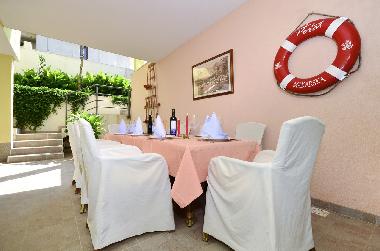 Ferienhaus in Makarska (Splitsko-Dalmatinska) oder Ferienwohnung oder Ferienhaus