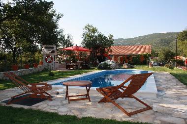 Villa in Bristivica (Splitsko-Dalmatinska) oder Ferienwohnung oder Ferienhaus