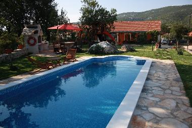 Villa in Bristivica (Splitsko-Dalmatinska) oder Ferienwohnung oder Ferienhaus