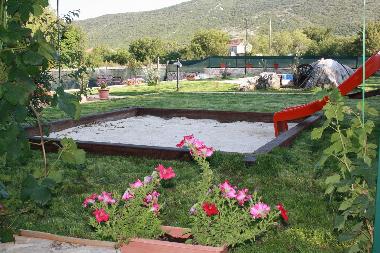 Villa in Bristivica (Splitsko-Dalmatinska) oder Ferienwohnung oder Ferienhaus