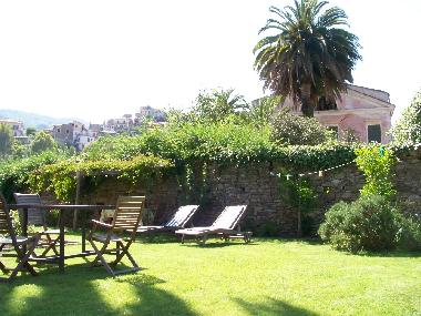 Der 250 qm groe Garten