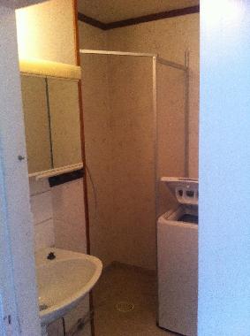 Nassraum mit WC und Dusche FW OG