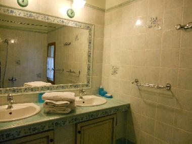 Villa in ANSOUIS (Vaucluse) oder Ferienwohnung oder Ferienhaus