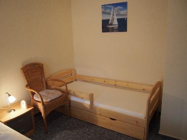 Schlafzimmer mit zus�tzliches Kinderbett 1,85 x 0,70