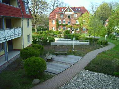 Garten mit Sitzb�nke