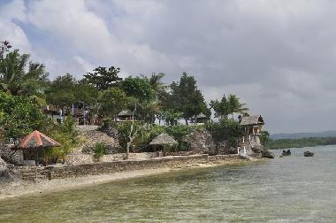 Privater Strand mit der Treppe zum Haus