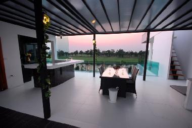 Villa in Samut Prakan  (Samut Prakan) oder Ferienwohnung oder Ferienhaus