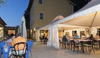 Wohnwagen in Montopoli (Livorno) oder Ferienwohnung oder Ferienhaus