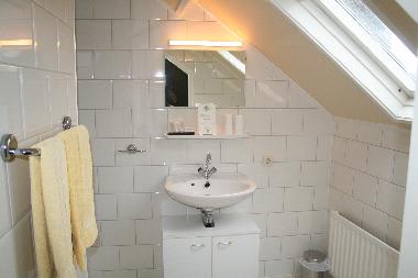 Badezimmer mit Dusche