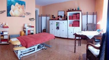 Ein Ayurvedamassagepraxis befindet sich im Erdgescho